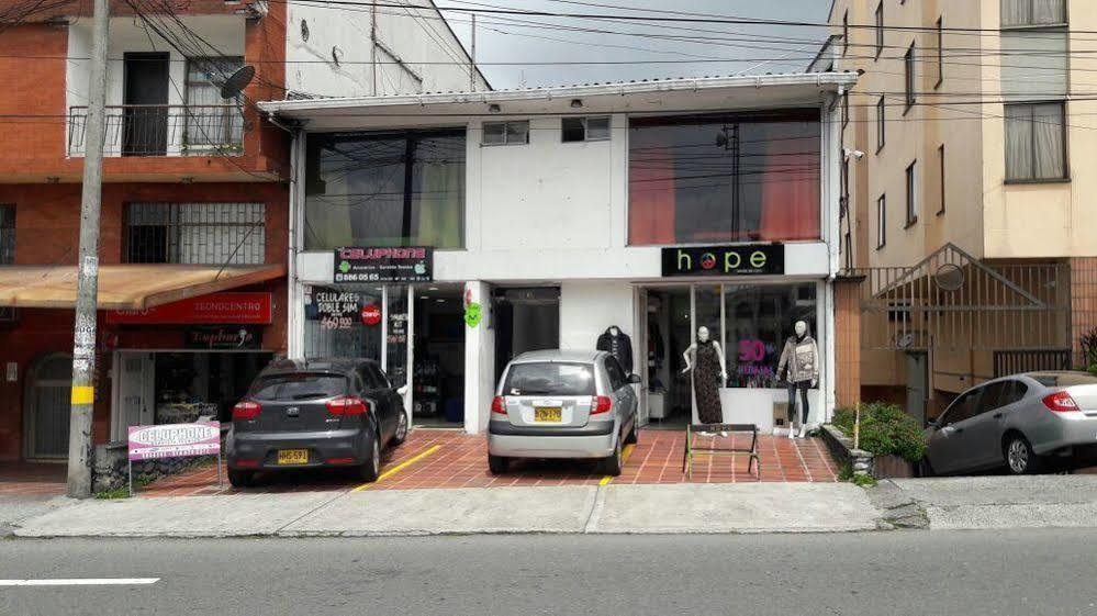 Hostal Deluxe Santander Manizales Eksteriør billede