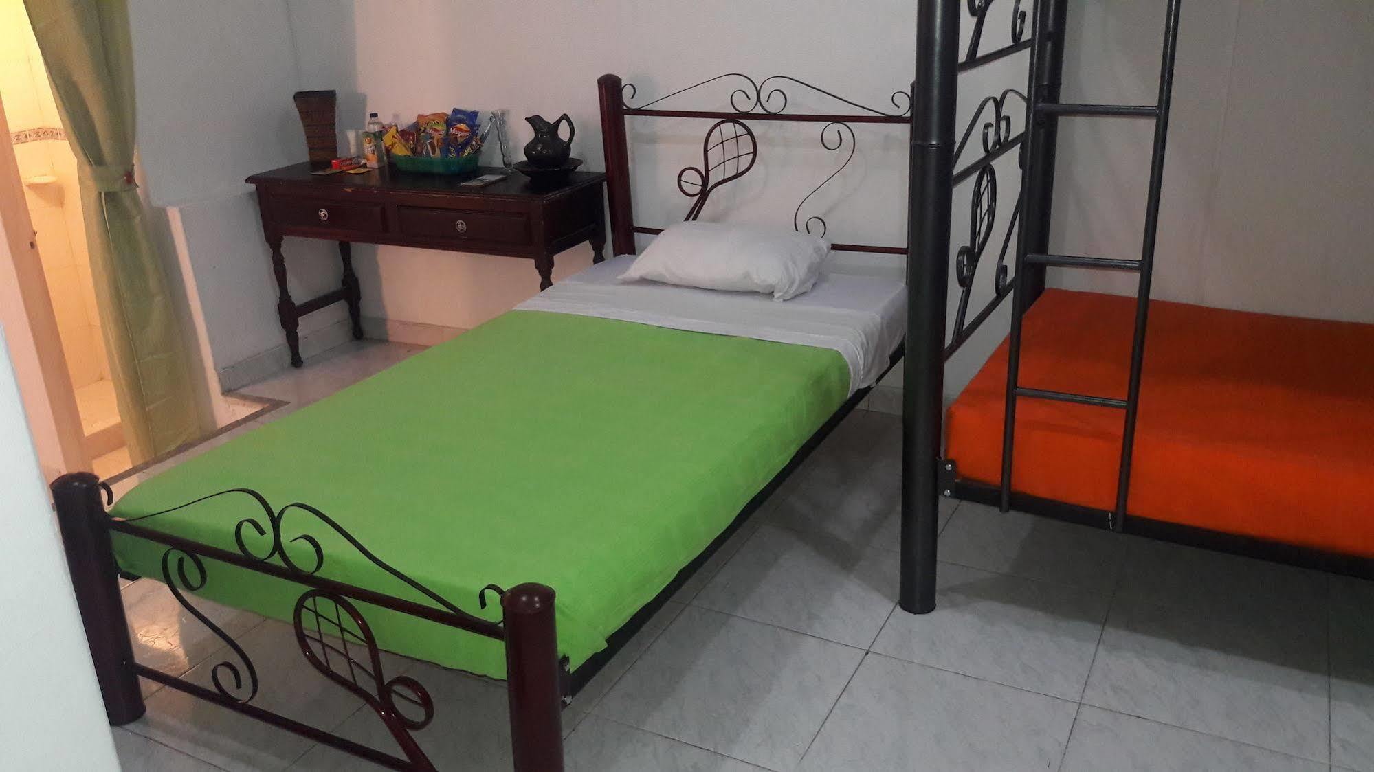 Hostal Deluxe Santander Manizales Eksteriør billede