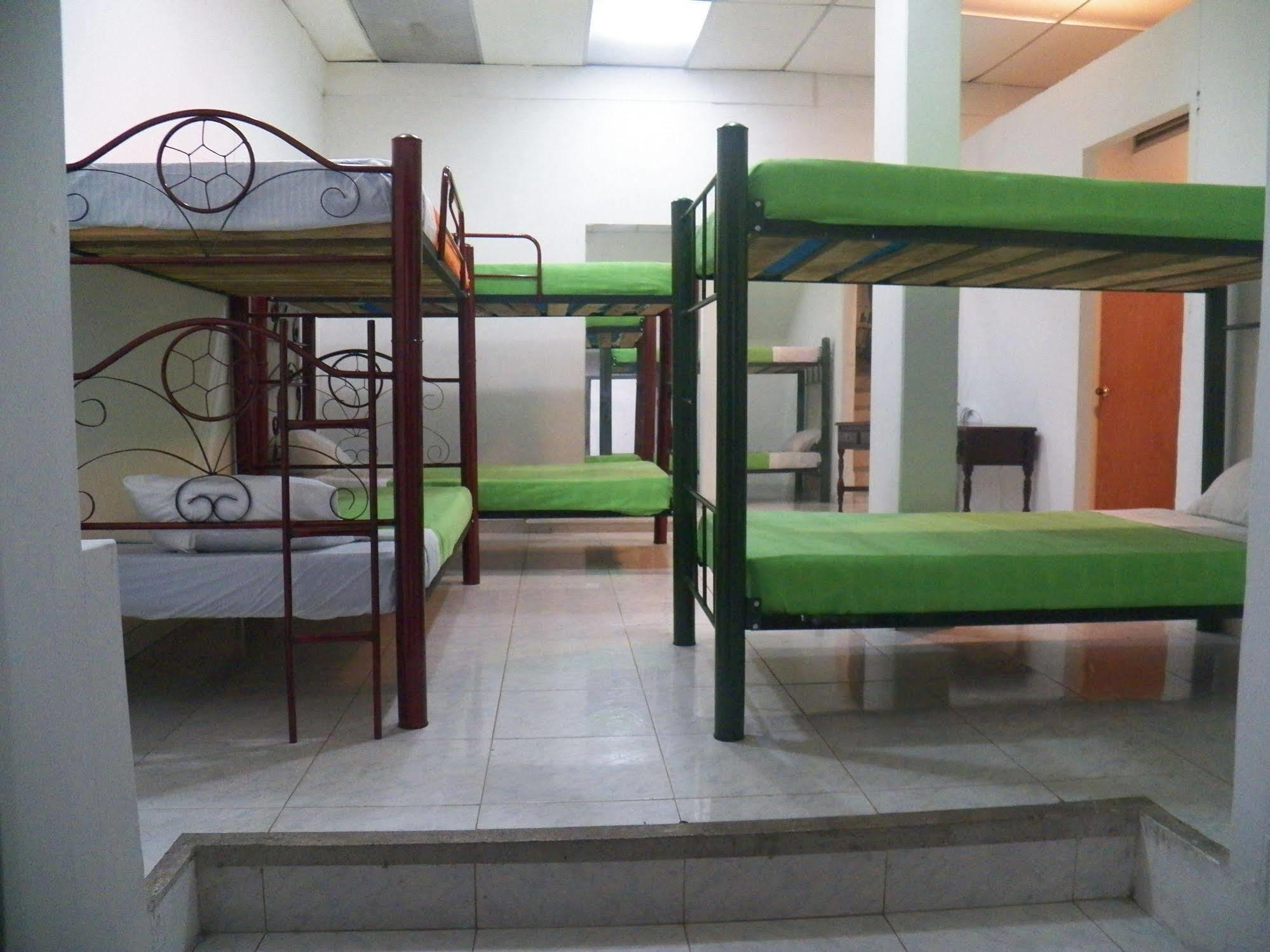Hostal Deluxe Santander Manizales Eksteriør billede