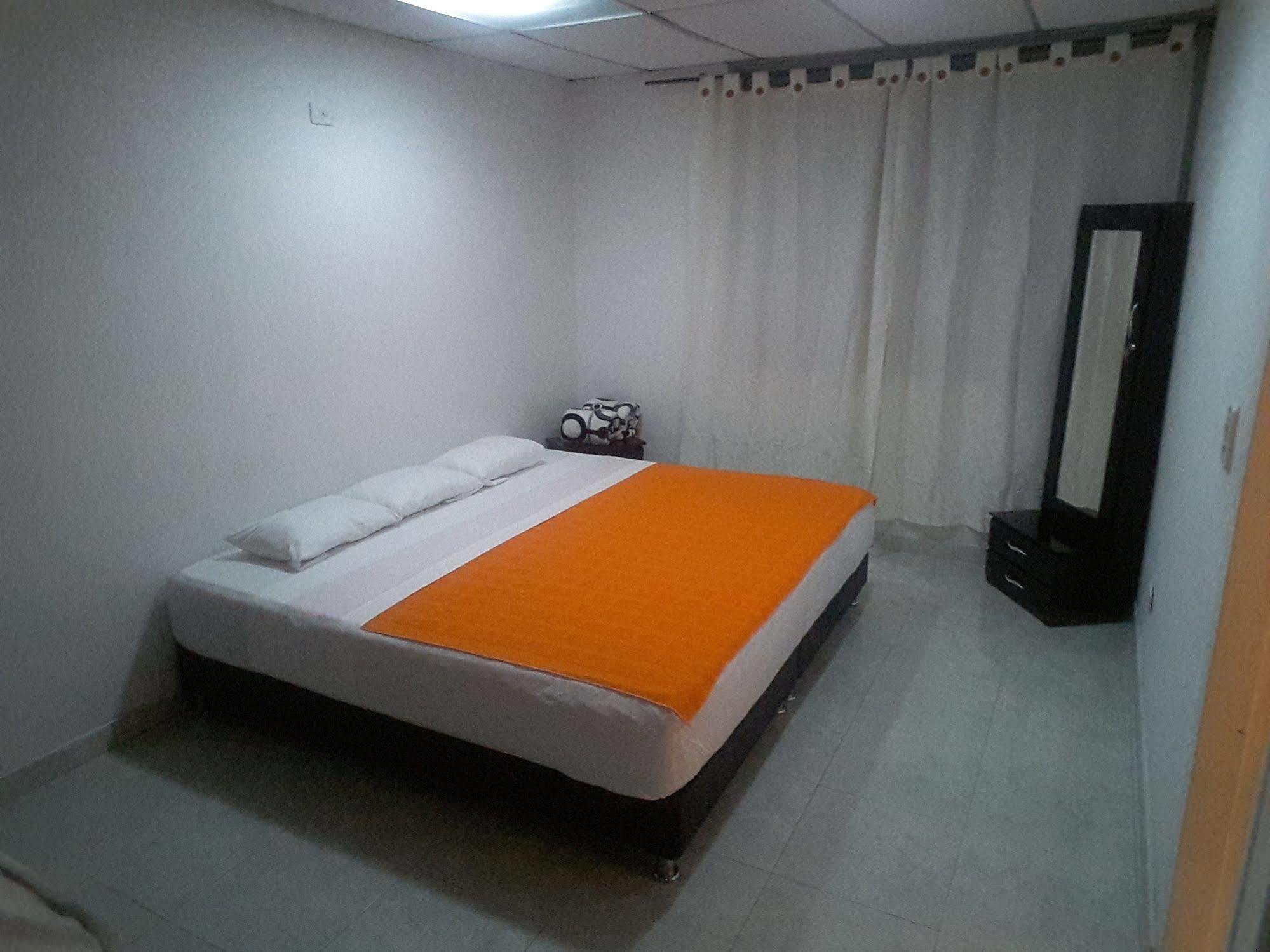 Hostal Deluxe Santander Manizales Eksteriør billede