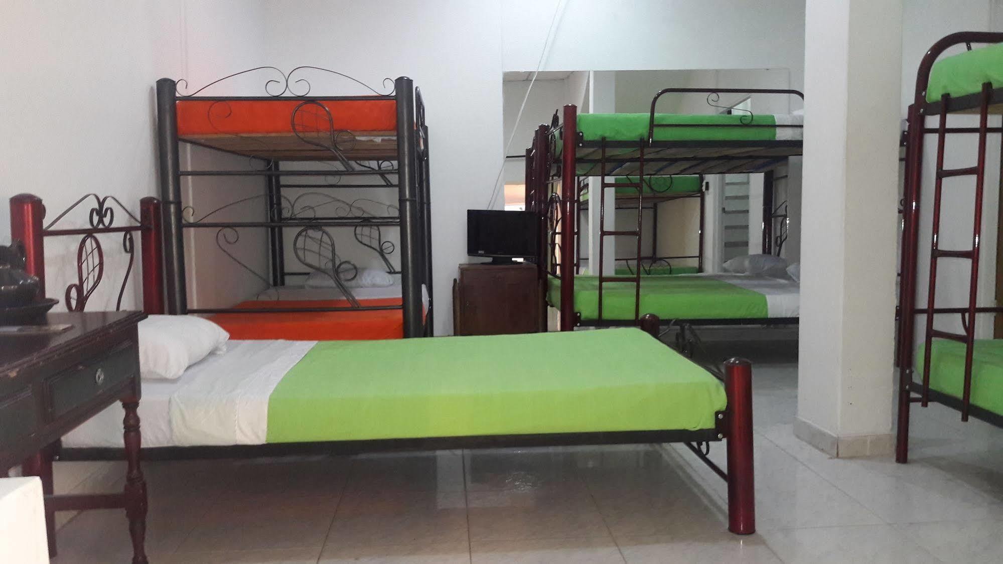 Hostal Deluxe Santander Manizales Eksteriør billede