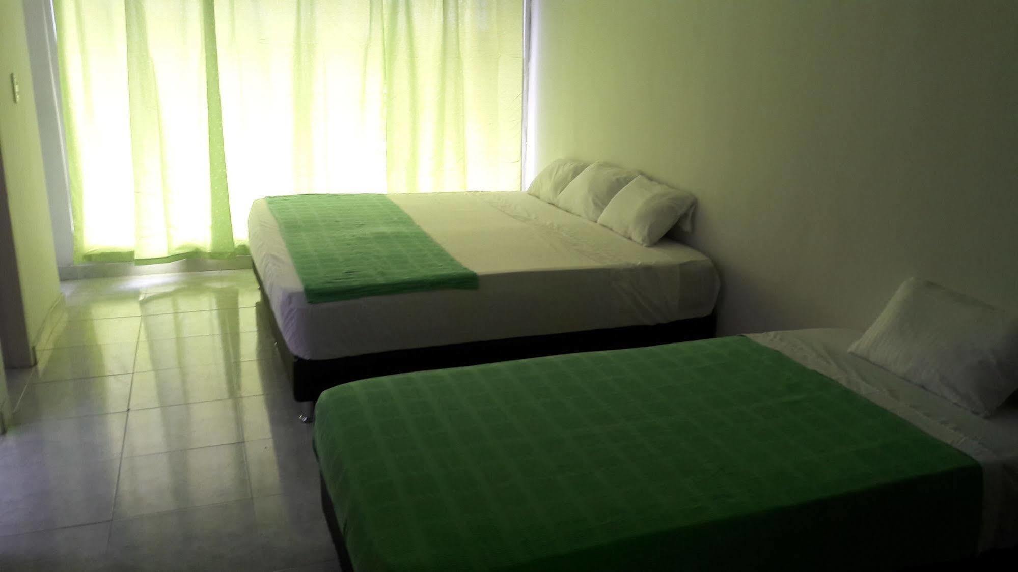 Hostal Deluxe Santander Manizales Eksteriør billede