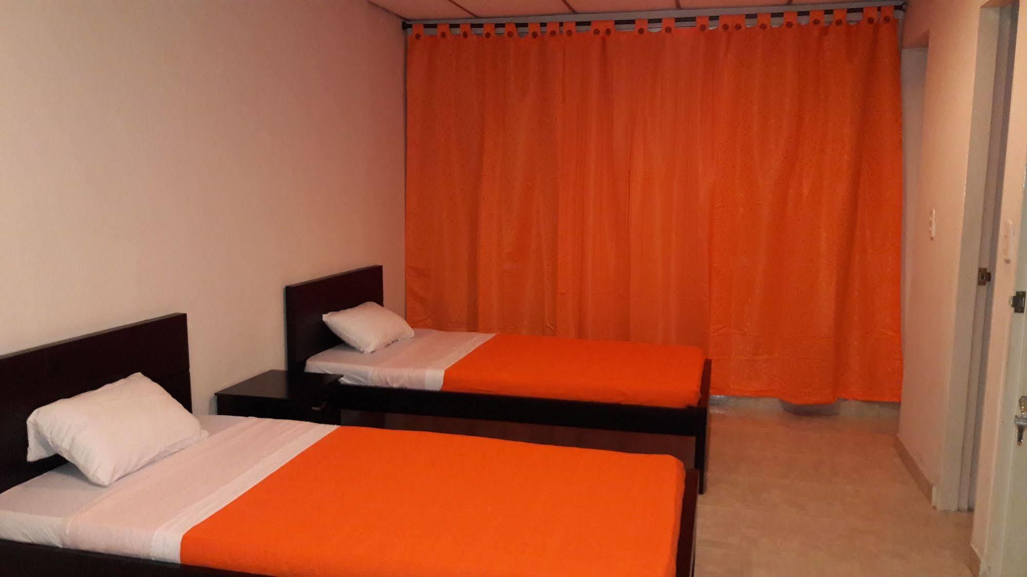Hostal Deluxe Santander Manizales Eksteriør billede