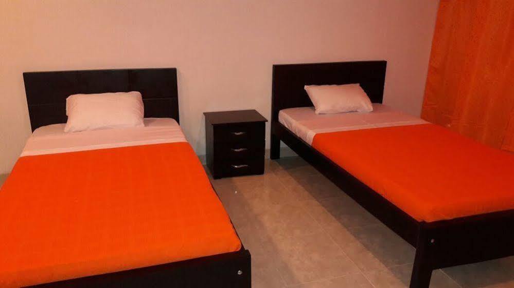 Hostal Deluxe Santander Manizales Eksteriør billede